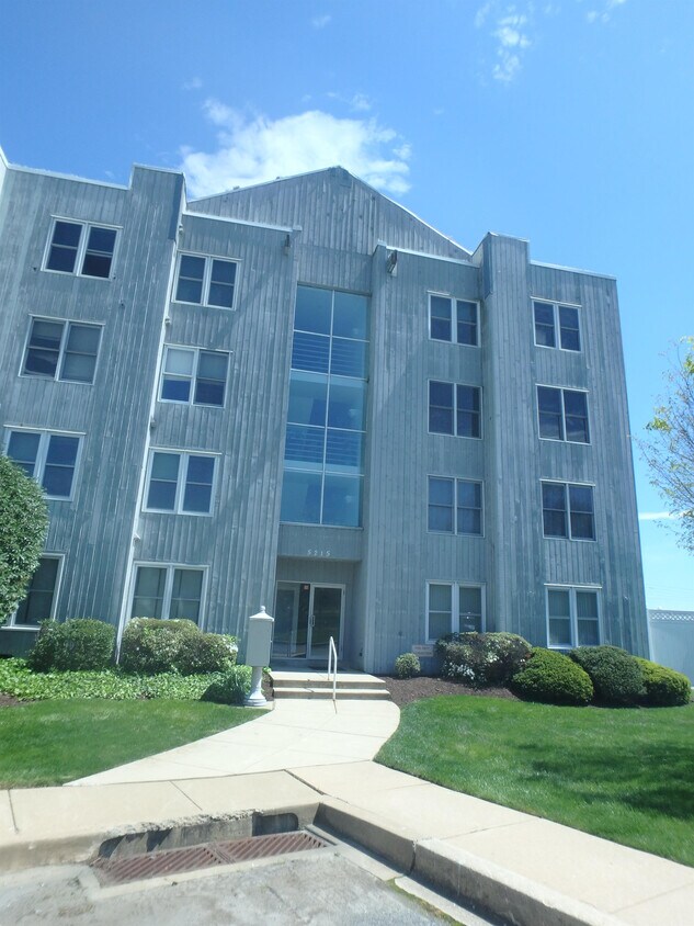 5215 Le Parc Dr Unit 1, Wilmington, DE 19809 Apartment for Rent in
