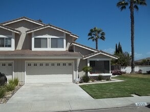 Building Photo - 9550 Cedar Hill Ct