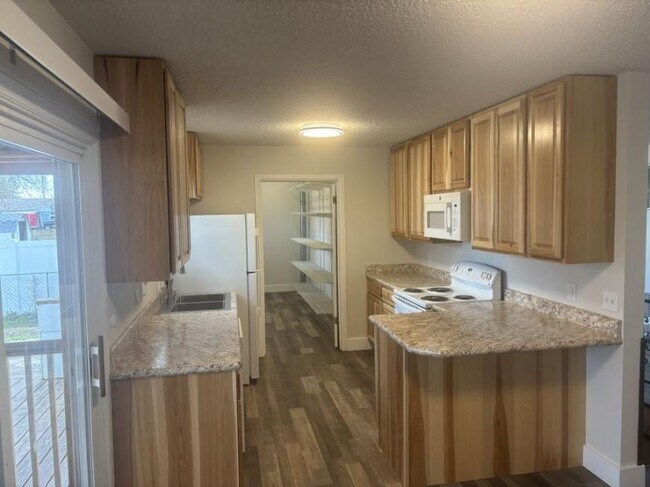 Building Photo - 4 bedroom in Billings MT 59101