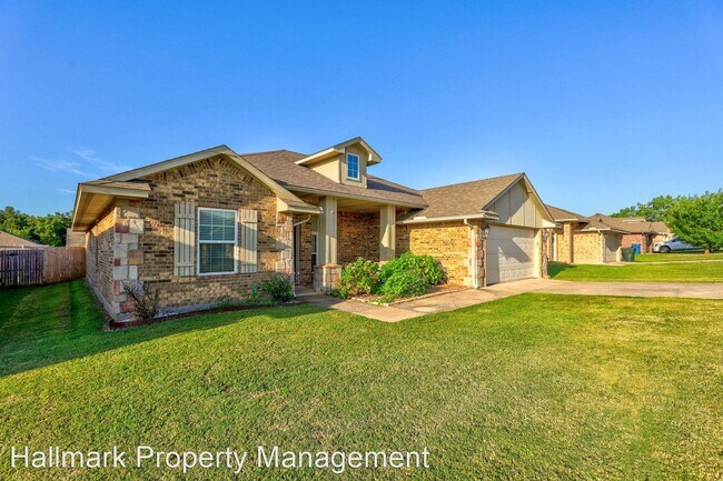 Building Photo - 4 br, 2 bath House - 9332 Pear Street