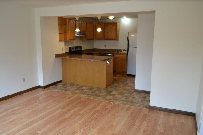 Building Photo - 4813 Sardis Rd