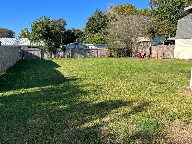 Foto del edificio - 309 Desire St