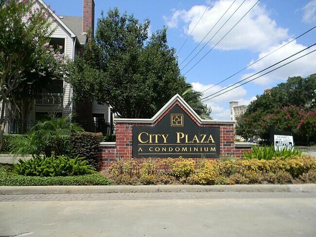 Building Photo - 1330 Old Spanish Trail
