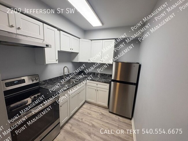 Building Photo - 2209 Jefferson St SW