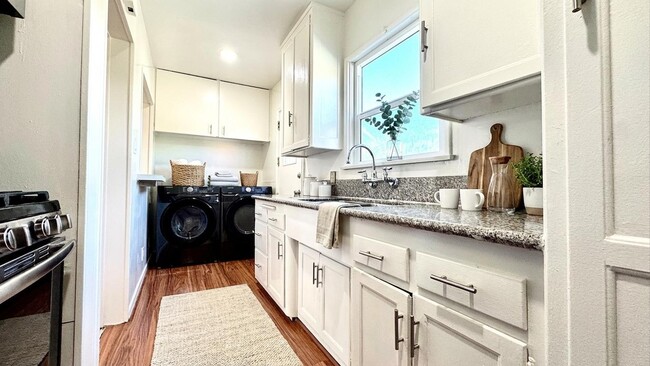 Building Photo - 9024 Reading Ave