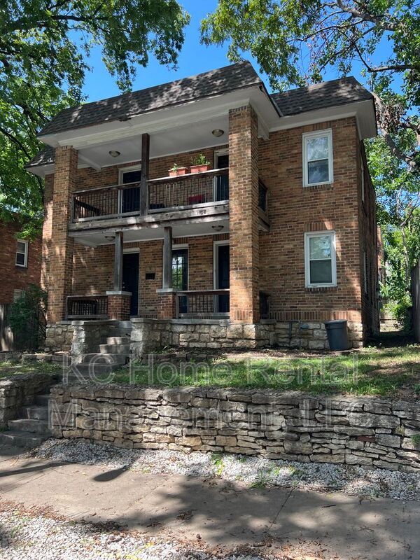 Building Photo - 1110 W 41st Terrace