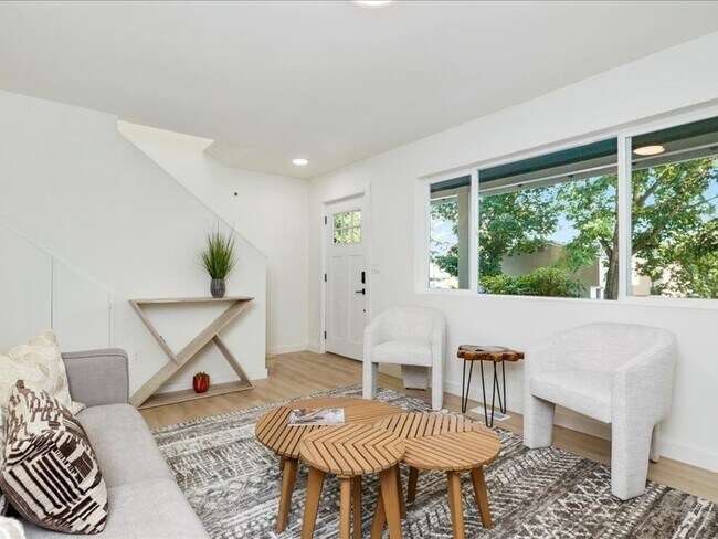 Foto del edificio - 1004 McDonald Ave