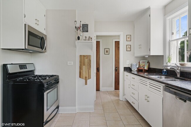 Foto del edificio - 326 W Evergreen St