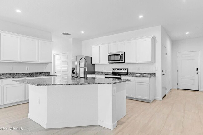 Foto del edificio - 2856 W Seaver Ave
