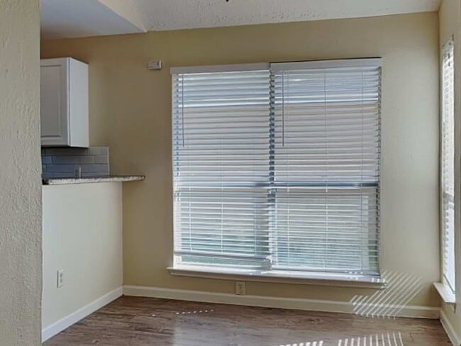 Building Photo - 9203 Rippling Fields Dr