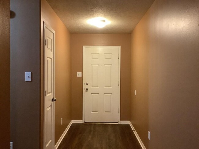 Building Photo - 6318 Barton Hollow Ln