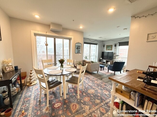 Photo - 55 W Fifth St Apartment