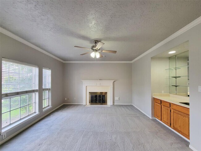 Building Photo - 8502 Canyon Pine Dr
