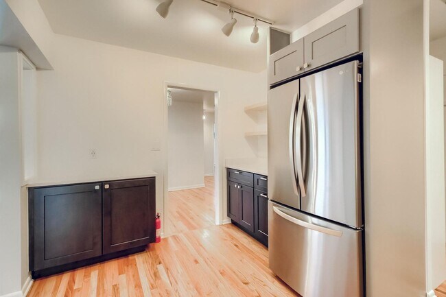Foto del edificio - 3 Bedroom single family home on quiet stre...
