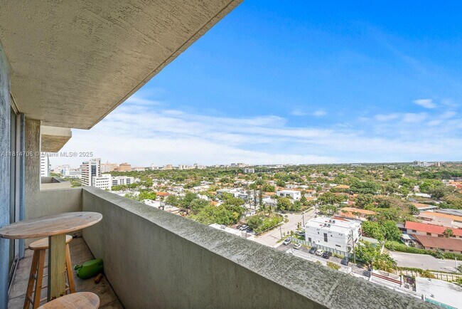 Foto del edificio - 3000 Coral Wy