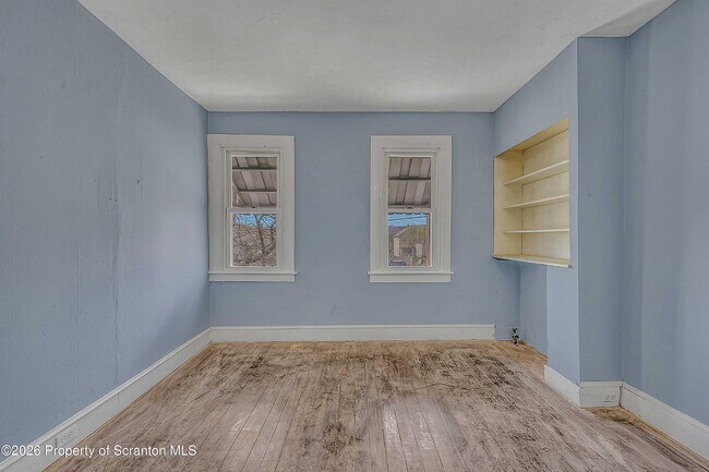 Foto del edificio - 1019 S Webster Ave