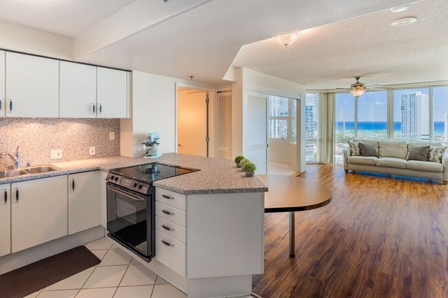 Building Photo - PANORAMIC CITY & OCEAN VIEWS - ONE ARCHER ...