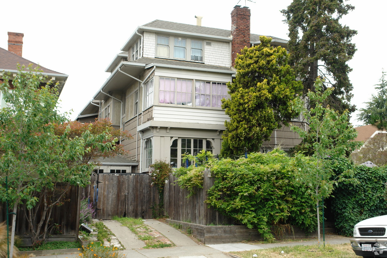 Primary Photo - 2623 Ashby Ave