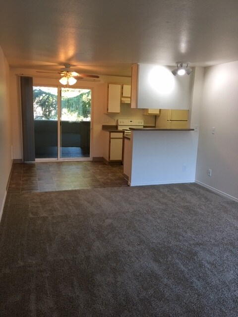 Building Photo - 2220 Gilman Dr