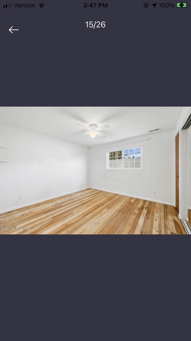 Room connected to bathroom - 714 W Davidson Ave