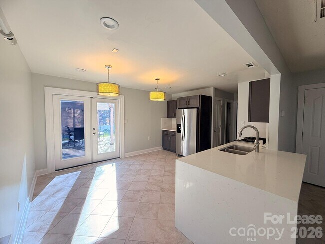 Foto del edificio - 8907 Gerald Dr