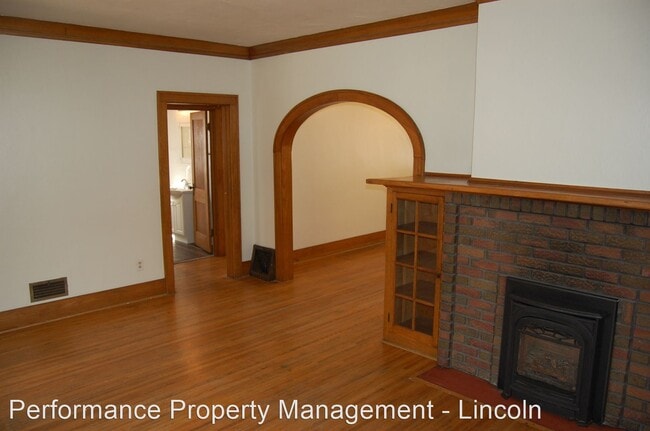 Building Photo - 3 br, 2 bath House - 3154 Vine Street