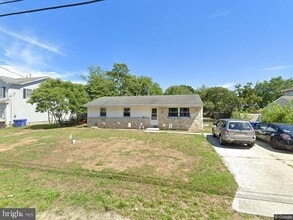 Building Photo - 307 Cherokee Dr
