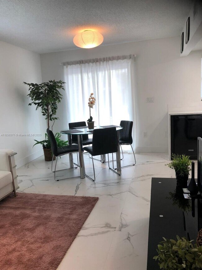 Foto del edificio - 427 SW 7th St