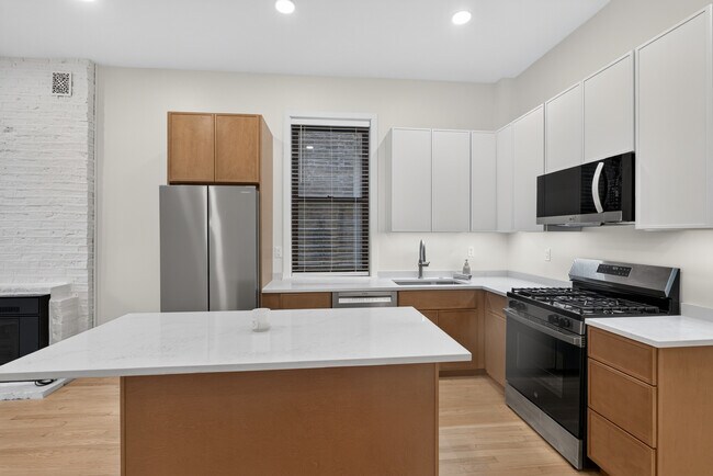 Foto del edificio - 2132 W Potomac Ave