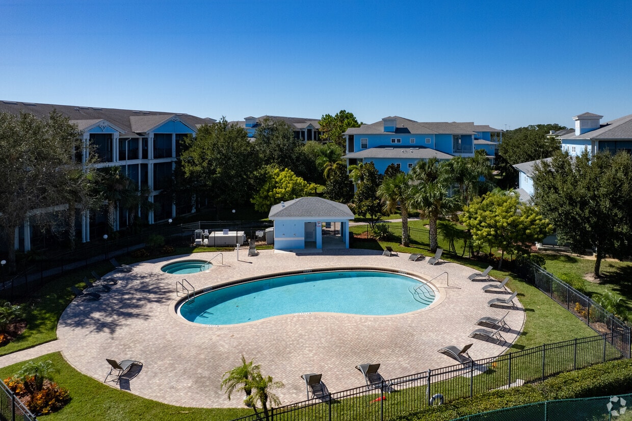 Bahama Bay II Apartments Photo