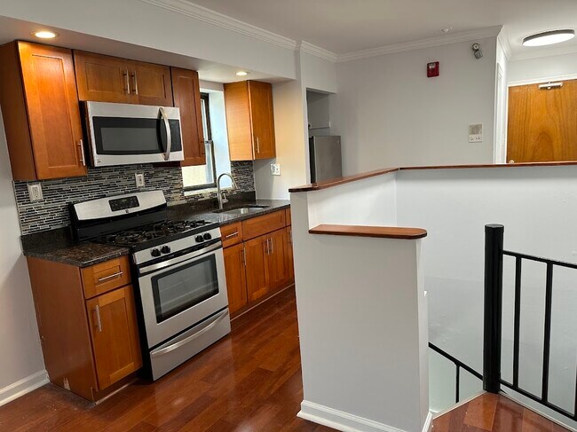 Foto del edificio - 2333 Catharine St