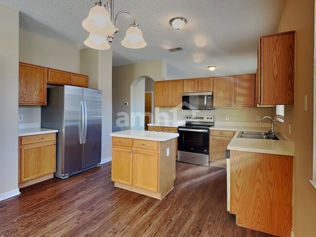 Foto del edificio - 14766 Kristenright Ln