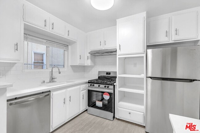 Foto del edificio - 739 Croft Ave