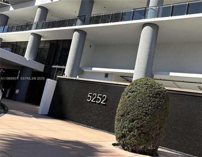 Foto del edificio - 5252 NW 85th Ave