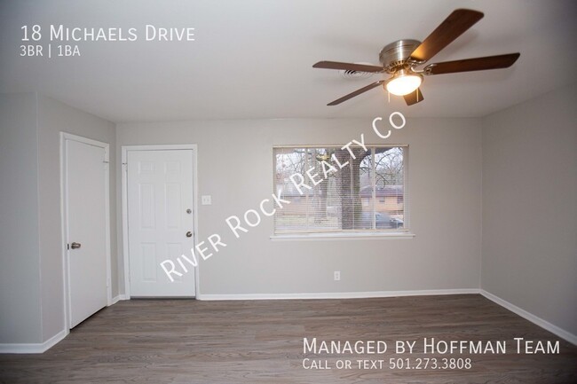 Foto del edificio - 18 Michaels Drive