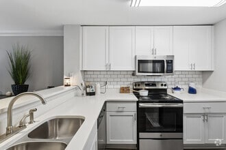Broadway 2BR, 2BA - 1,116SF - Kitchen - 45Eighty Dunwoody