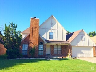 Building Photo - 920 Meadowdale Rd