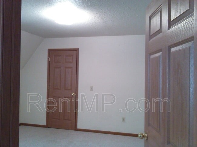 Building Photo - 1019 S Mission St