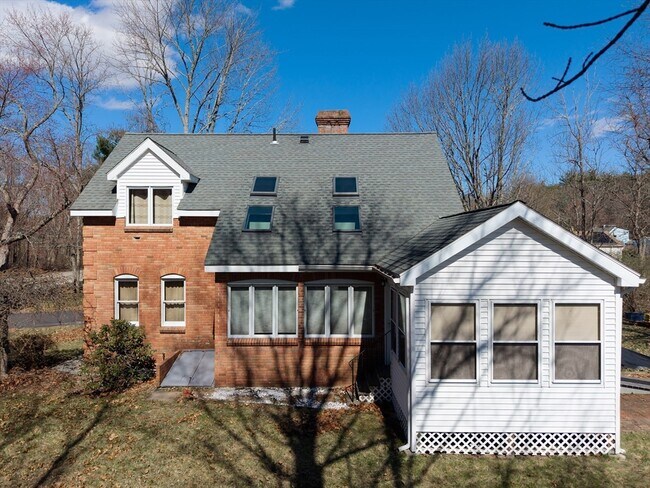 Building Photo - 423 Goldthwaite Rd