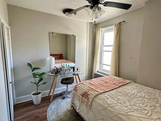 Foto del edificio - 4424 Fleming St
