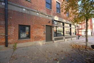 Building Photo - 433 E 13th St