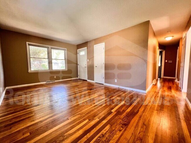 Foto del edificio - 2606 E 39th St