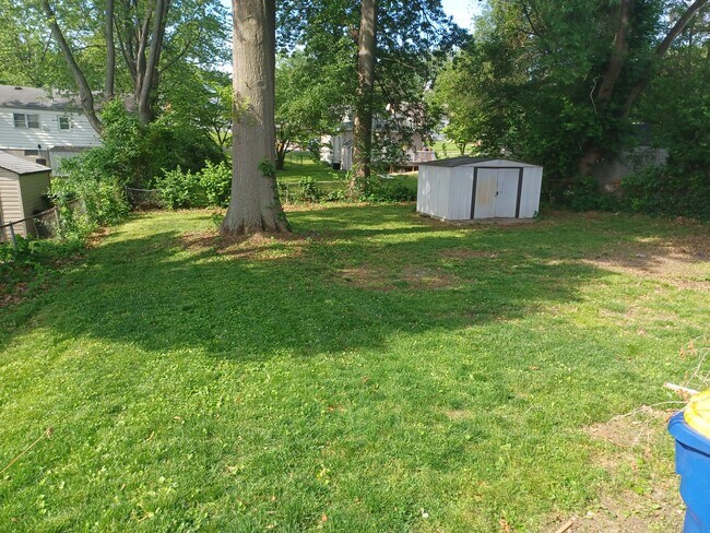 Building Photo - 11042 Old Saint Charles Rd