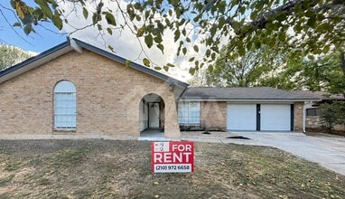 Building Photo - 307 Castle Ct