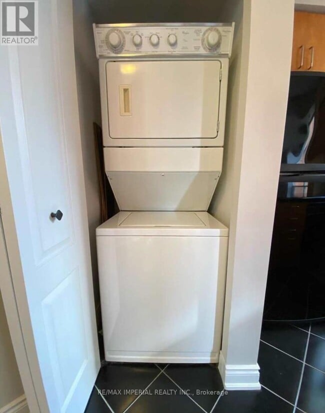 Photo du bâtiment - 20 Collier St