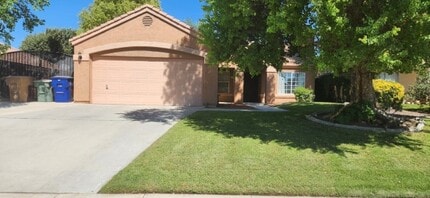 Building Photo - 10712 Sunset Canyon Dr