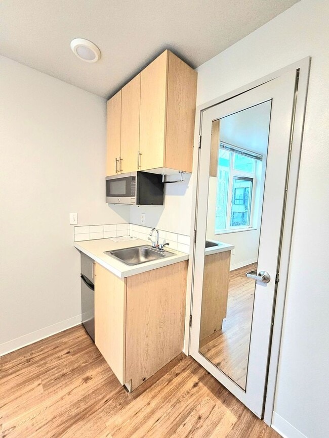 Interior Photo - Discover Horizon Phinney!