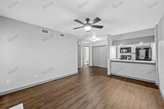 Building Photo - 1-Bed Condo in Northeast Dallas! **MOVE-IN...