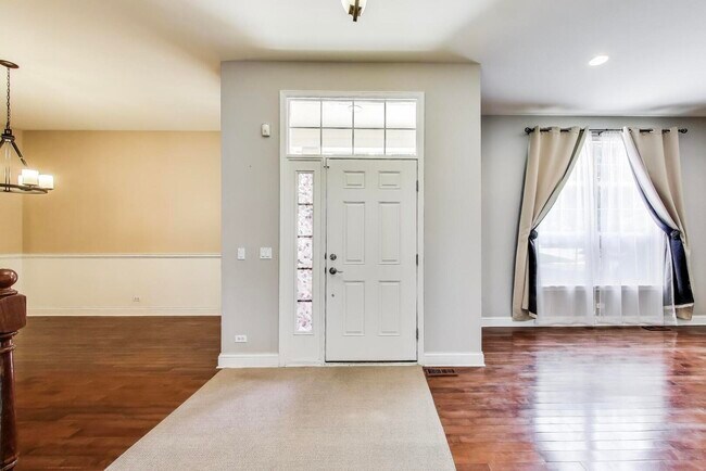Building Photo - 613 Kinnear Cove