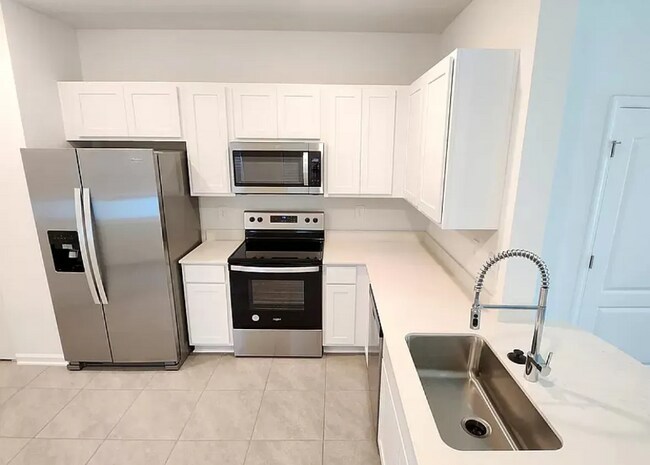 Foto del edificio - 79 Blue Hvn Rd